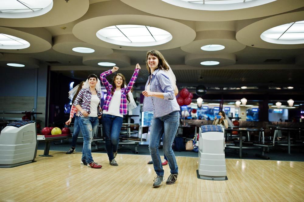 group_party_bowling.jpg